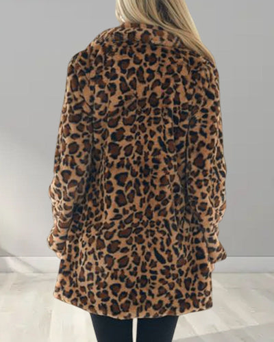 Plüschjacke mit Leopardenmuster